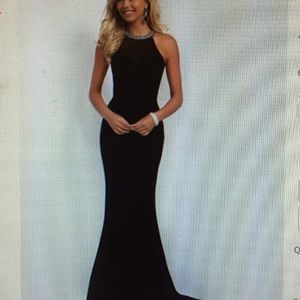 black mermaid style prom dress